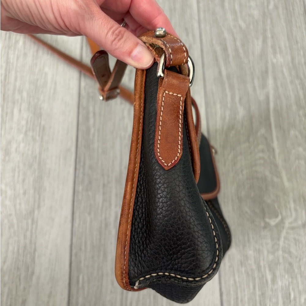 Dooney & Bourke bag - vintage leather in EUC. - Picture 6 of 13